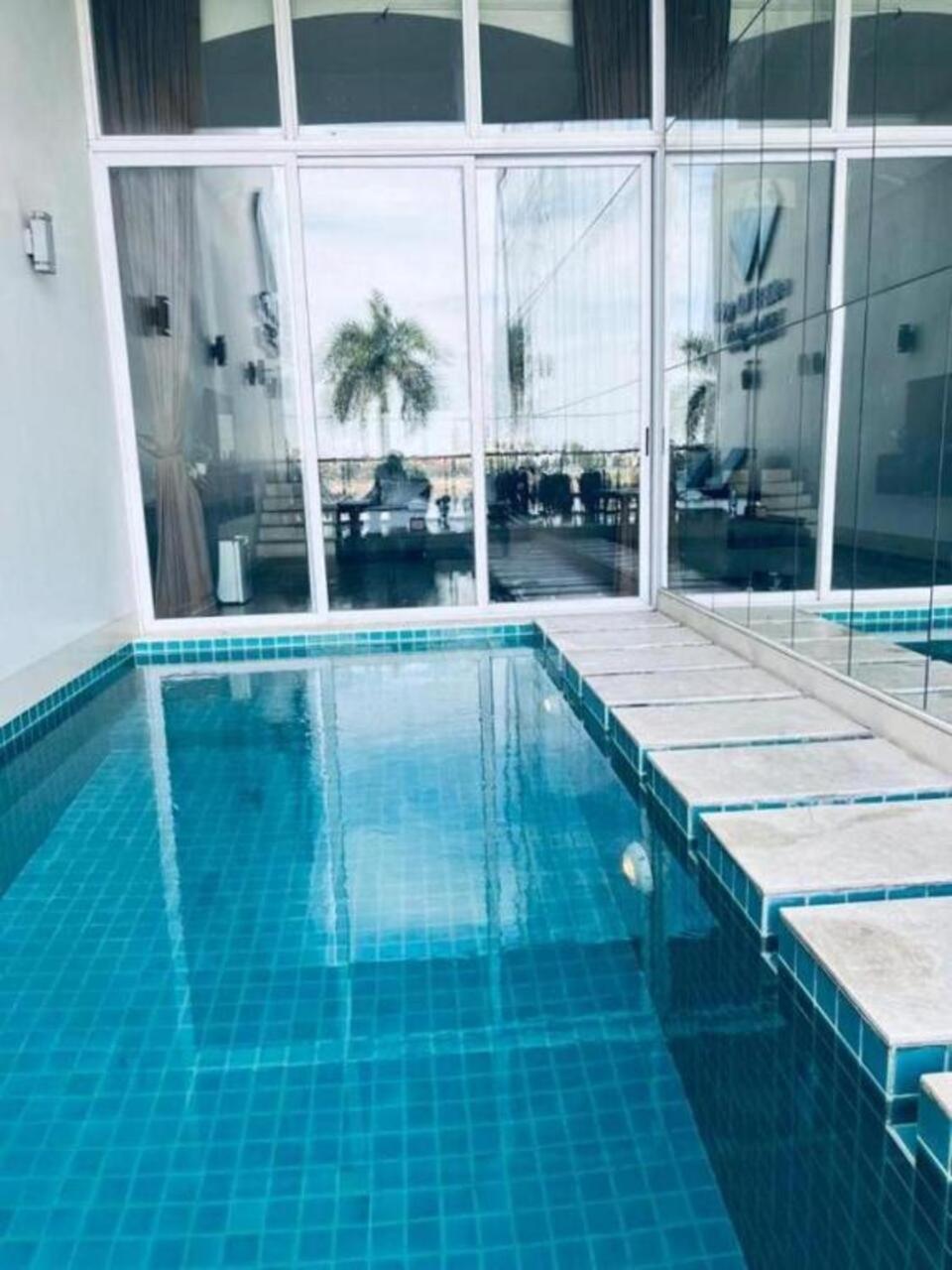 Blue Crystal Boutique Hotel Phnompen Kültér fotó